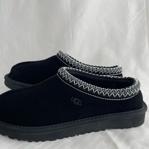 UGG Women's Black and Gray Slippers men size 8 woman size 9.5. - Picture 3 of 7